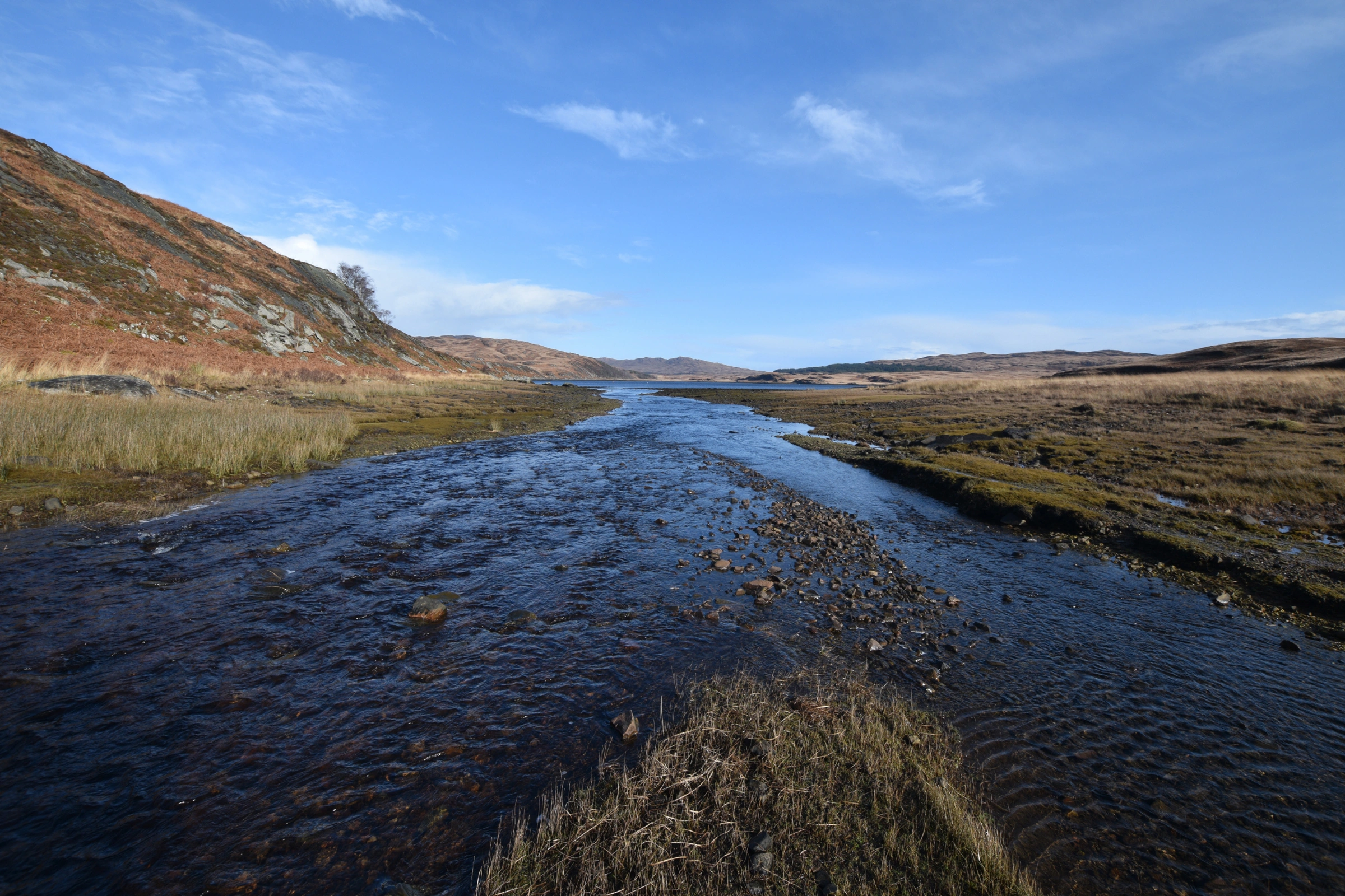 Loch_na_Mile,_Isle_of_Jura,_Inner_Hebrides[1].webp
